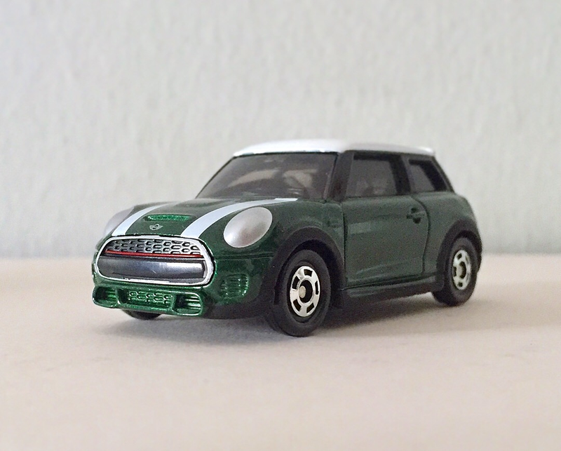 Illustration for article titled #37 Tomica MINI John Cooper Works ālimited releaseā
